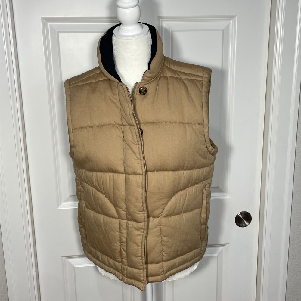 XIRENA Hunter Puffer Vest Size Small Tan Reversible Yucca Zip Up - Picture 3 of 17